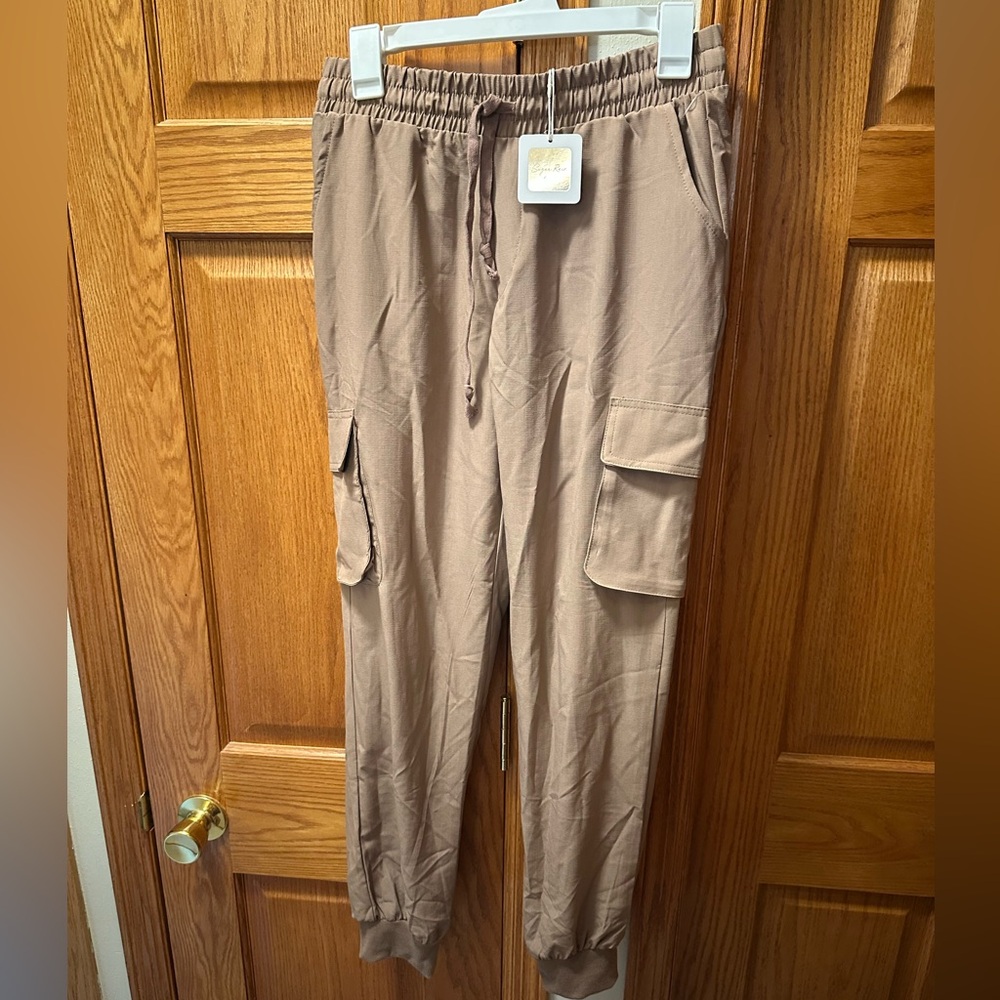 NWT Women’s Casual Brown Cargo Pants